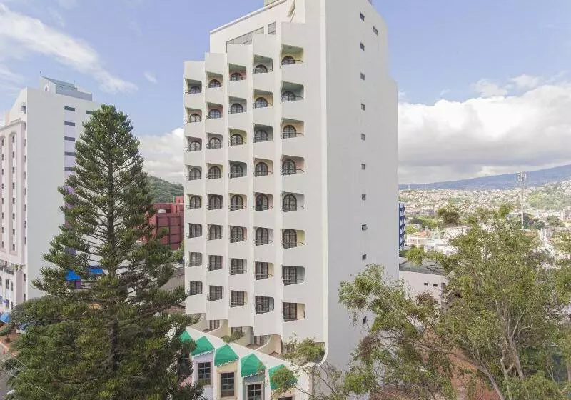 Fotos del hotel Plaza Del Libertador:  1