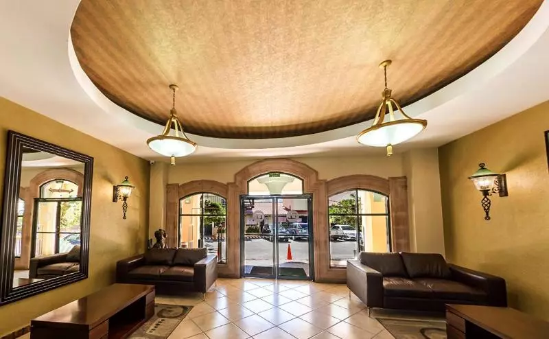 Fotos del hotel Plaza Del Libertador:  6