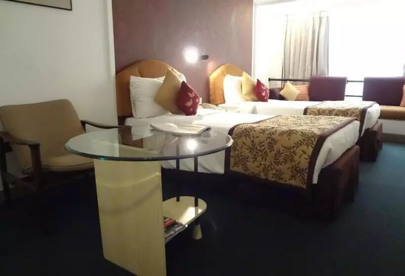 Kohinoor Continental,airport