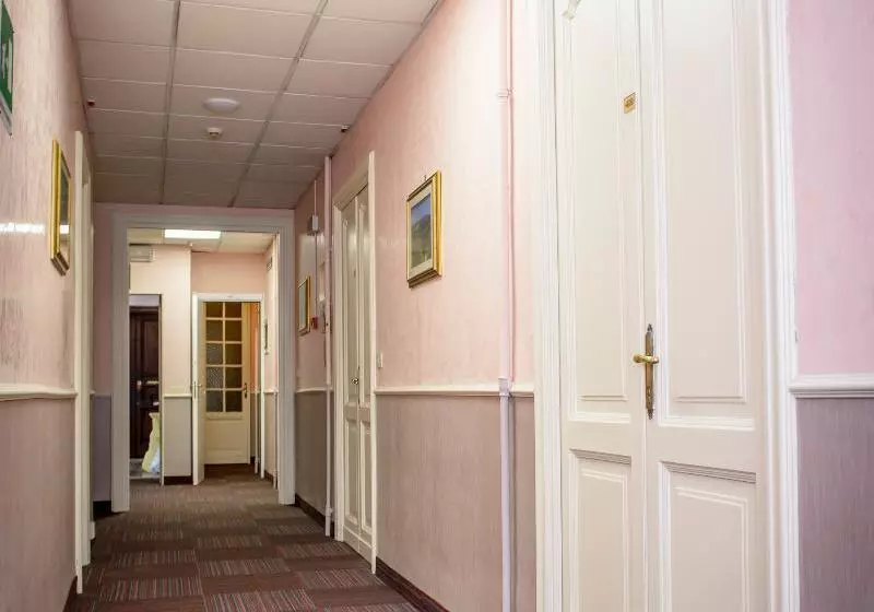 Fotos del hotel Emmaus:  10