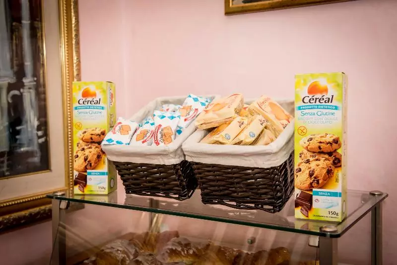 Fotos del hotel Emmaus:  23