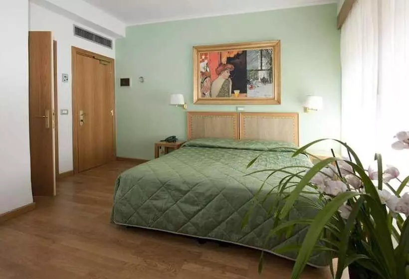 Fotos del hotel Touring:  10