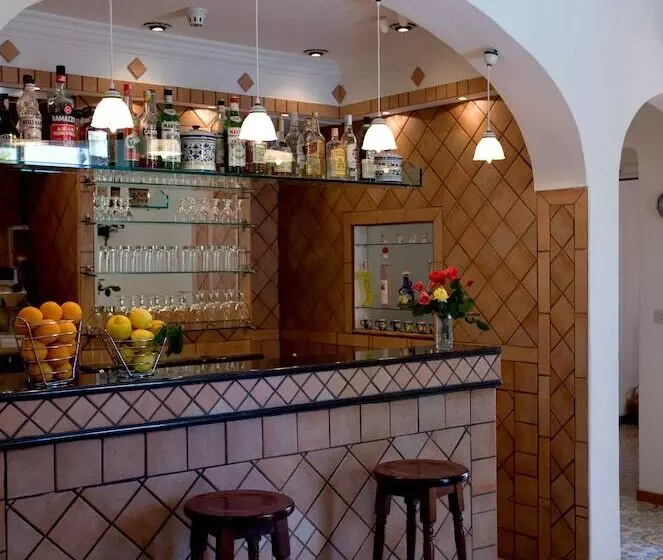 Fotos del hotel Villa Sarah:  2