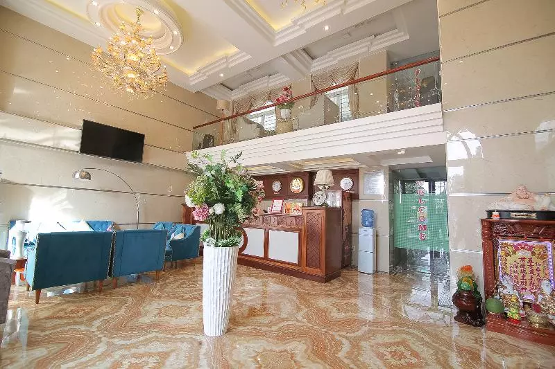 Reddoorz Premium @ Nguyen Thai Son Street
