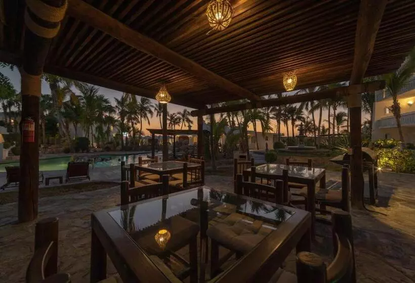 Fotos del hotel & Suites El Moro:  2