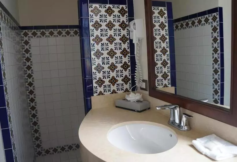 Fotos del hotel & Suites El Moro:  19