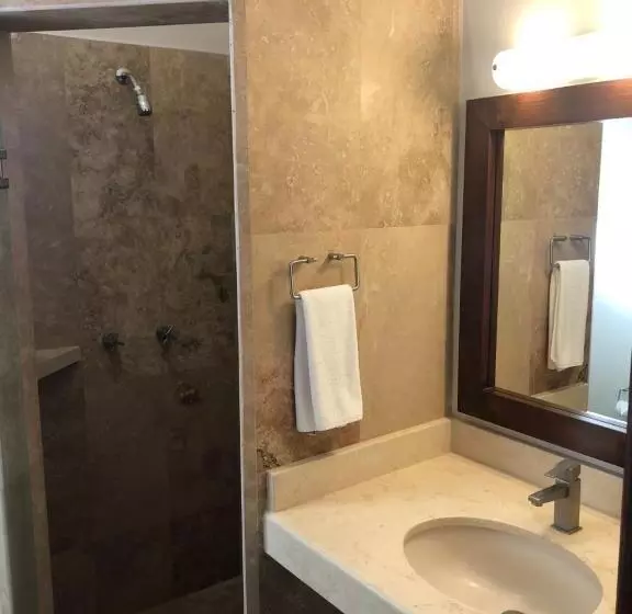 Fotos del hotel & Suites El Moro:  16