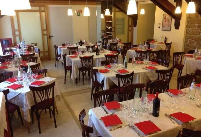 Fotos del hotel Joli:  8