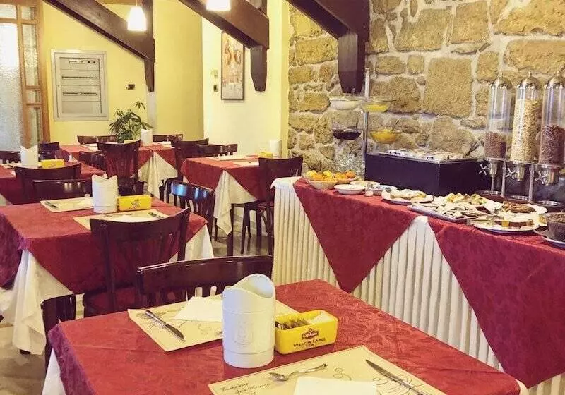 Fotos del hotel Joli:  12