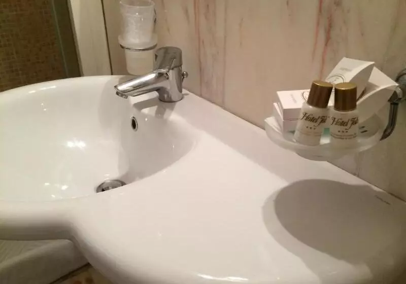 Fotos del hotel Joli:  14