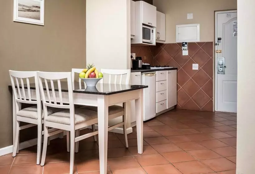 Fotos del hotel Cape Town Beachfront Apartments At Leisure Bay:  8