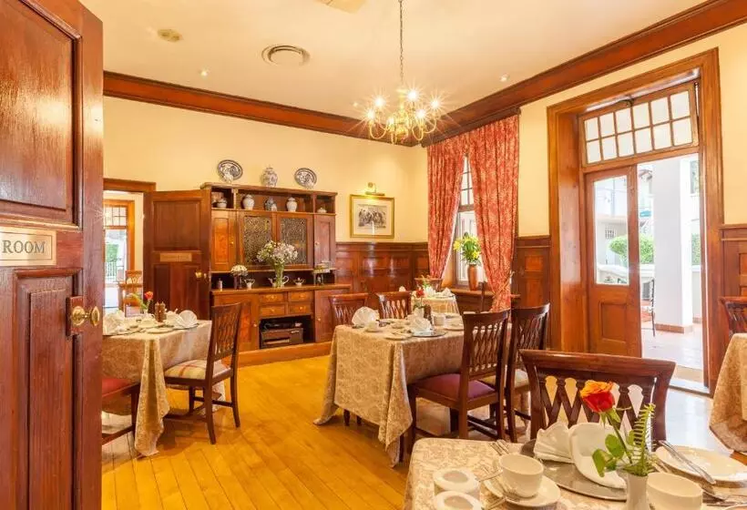 Fotos del hotel Courtyard Hotel Arcadia:  19