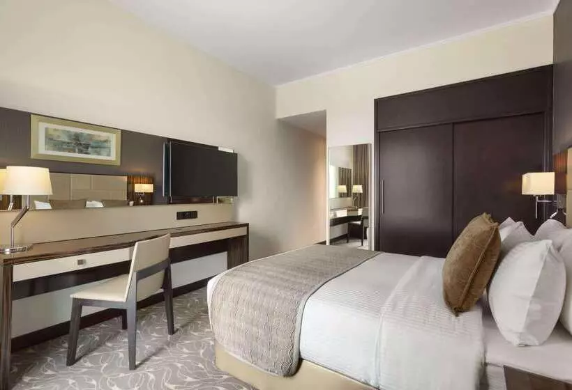 Fotos del hotel Hawthorn Suites By Wyndham Abu Dhabi City Center:  2