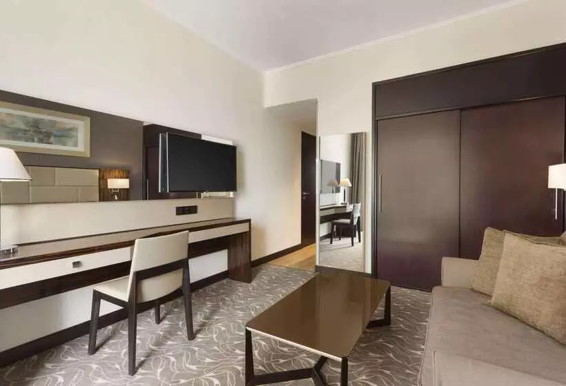 Fotos del hotel Hawthorn Suites By Wyndham Abu Dhabi City Center:  20
