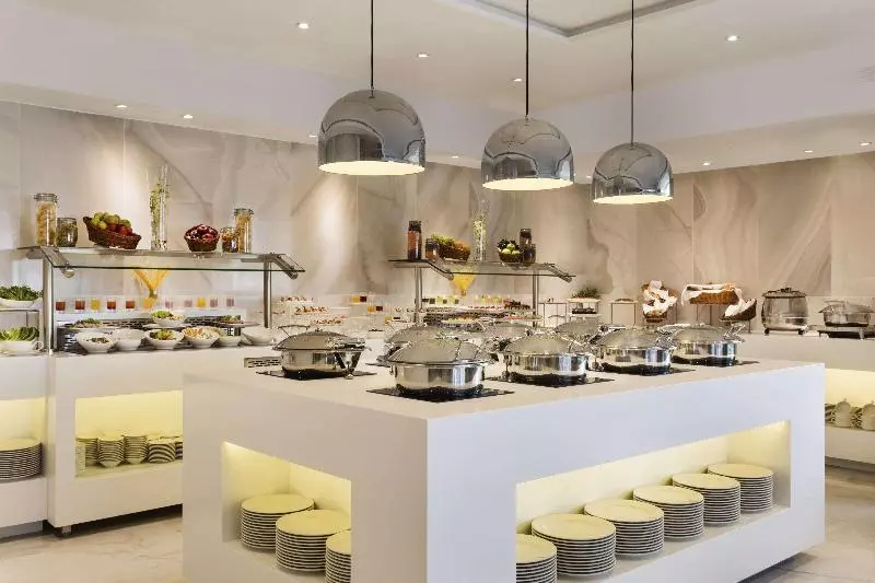 Fotos del hotel Hawthorn Suites By Wyndham Abu Dhabi City Center:  9