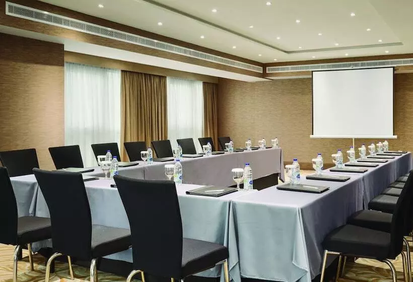 Fotos del hotel Hawthorn Suites By Wyndham Abu Dhabi City Center:  19