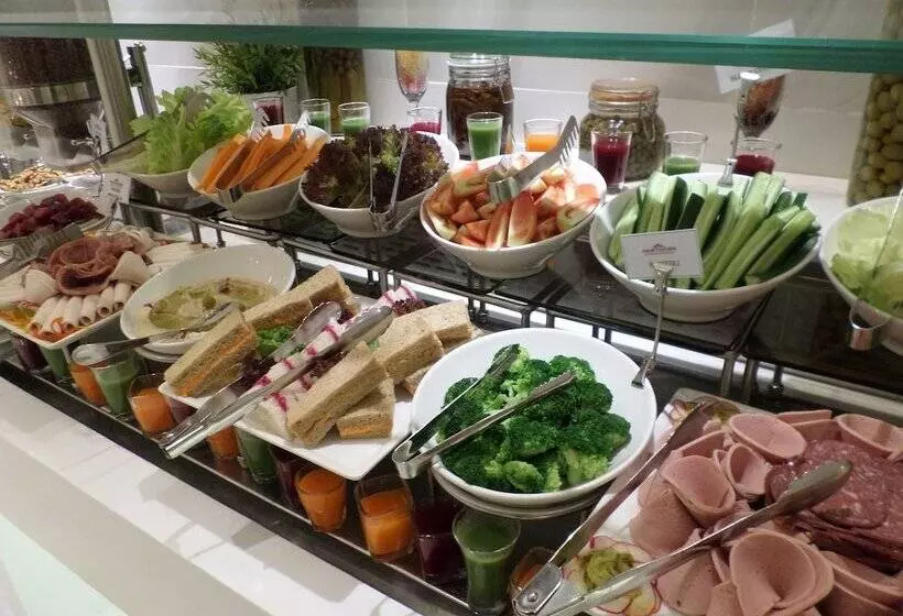 Fotos del hotel Hawthorn Suites By Wyndham Abu Dhabi City Center:  12