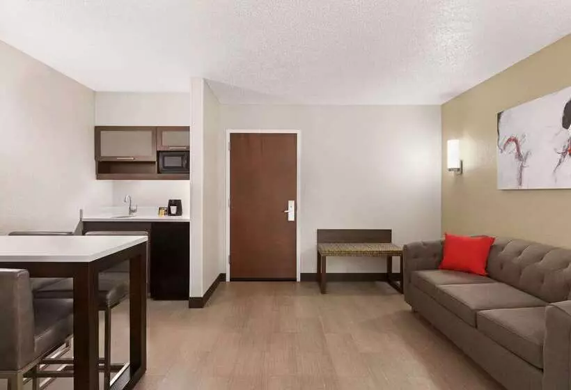 Fotos del hotel Ramada By Wyndham Suites Orlando Airport:  23
