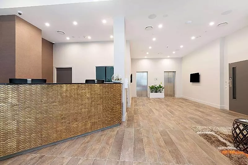 Fotos del hotel Ramada Suites Victoria Street West:  5