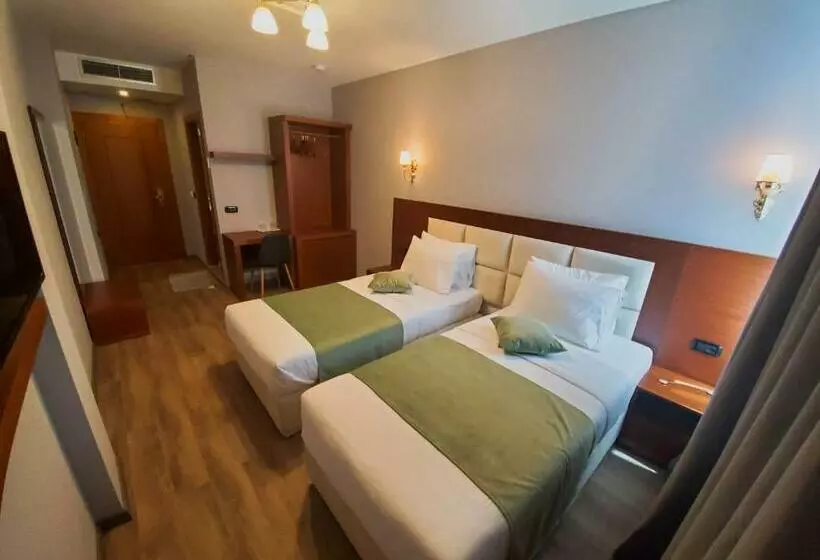 Fotos del hotel Albanopolis:  3