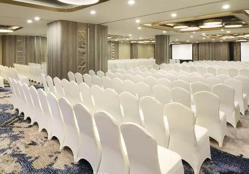 Fotos del hotel Mercure Makassar Nexa Pettarani:  3