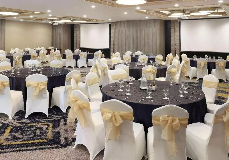 Fotos del hotel Mercure Makassar Nexa Pettarani:  24