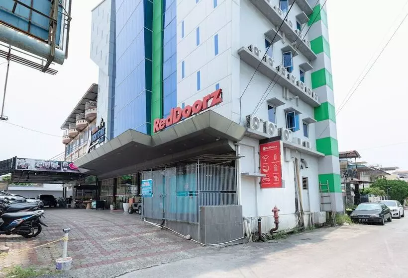 Fotos del hotel Reddoorz Premium Near Grand Batam Mall:  22