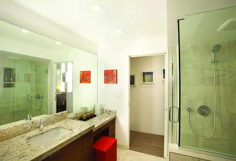 Fotos del hotel Waikiki Shore By Outrigger:  3