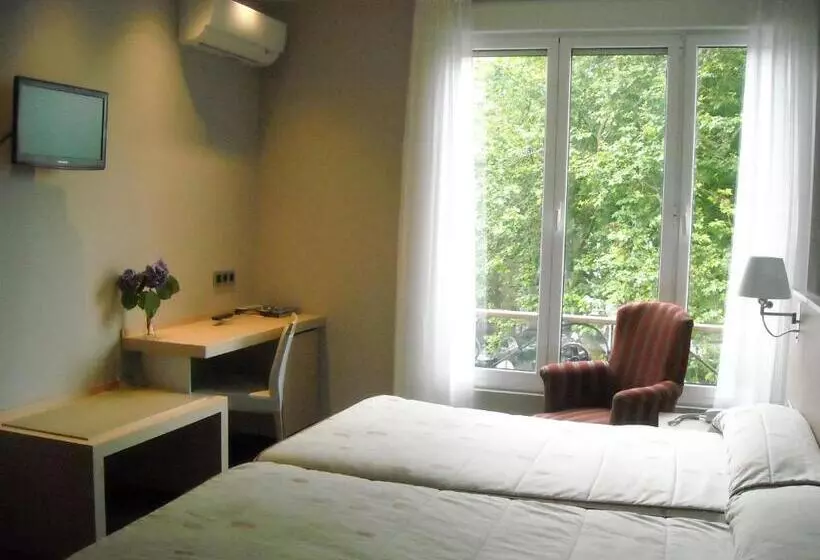 Fotos del hotel Asturias:  11