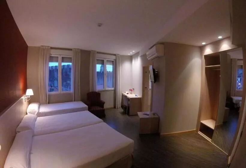 Fotos del hotel Asturias:  19