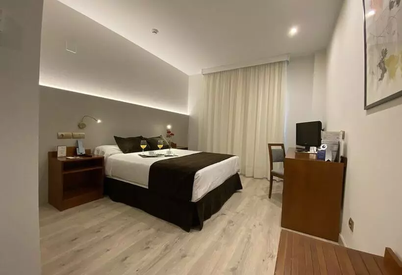 Fotos del hotel Ponferrada Plaza:  15