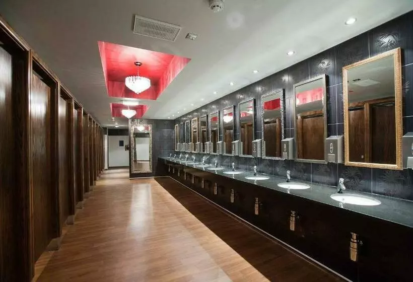 Fotos del hotel The White Lady Wetherspoon:  9