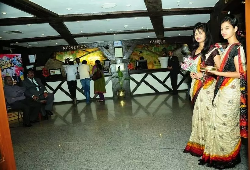 Fotos del hotel Amrutha Castle:  5