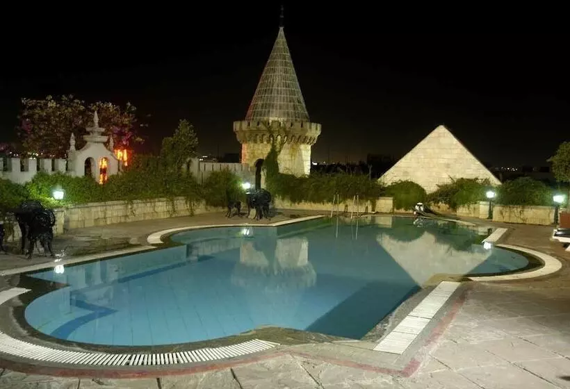 Fotos del hotel Amrutha Castle:  3