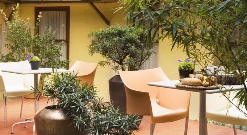 Fotos del hotel Ibis Styles Paris Eiffel Cambronne:  10