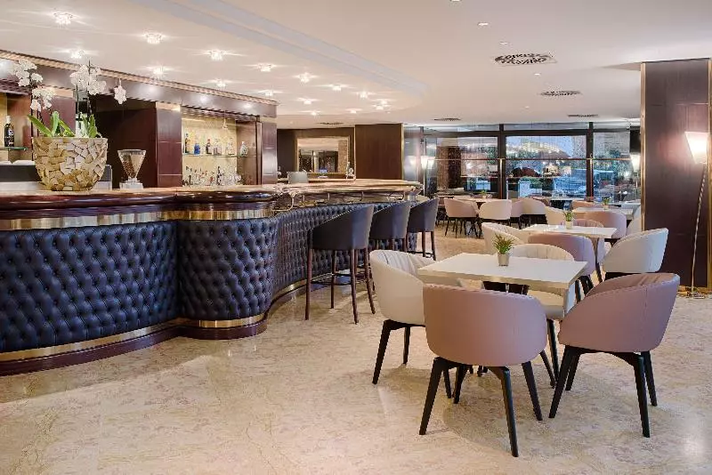 Fotos del hotel Nh Roma Villa Carpegna:  76