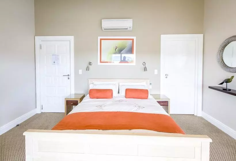 Orange Inn