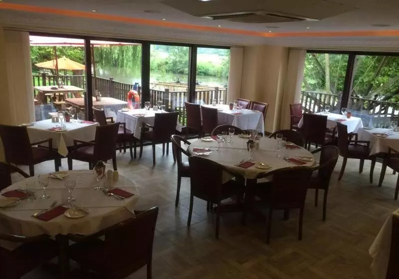 Fotos del hotel Old Mill Hotel & Lodge:  8