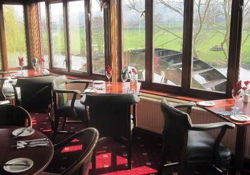 Fotos del hotel Old Mill Hotel & Lodge:  17