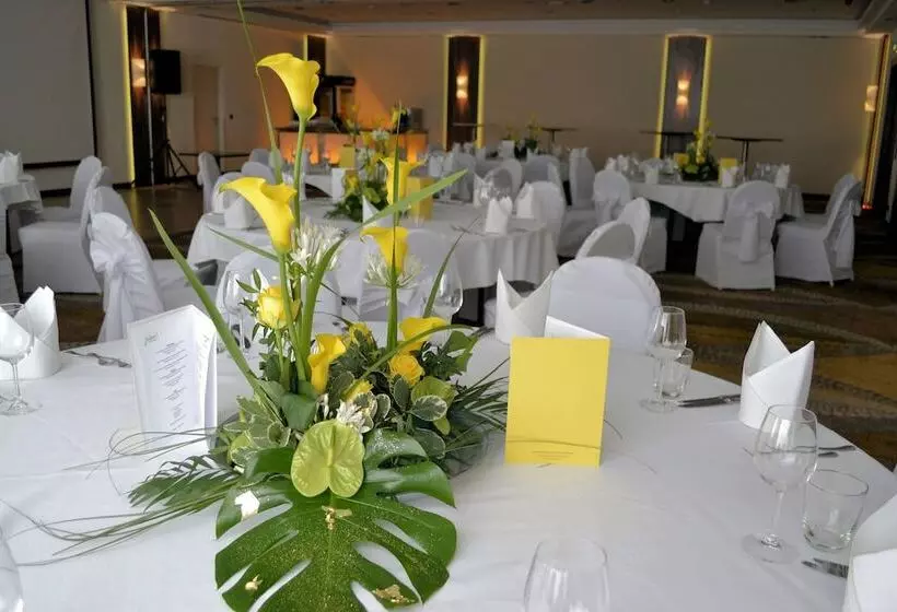 Courtyard By Marriott Düsseldorf Seestern