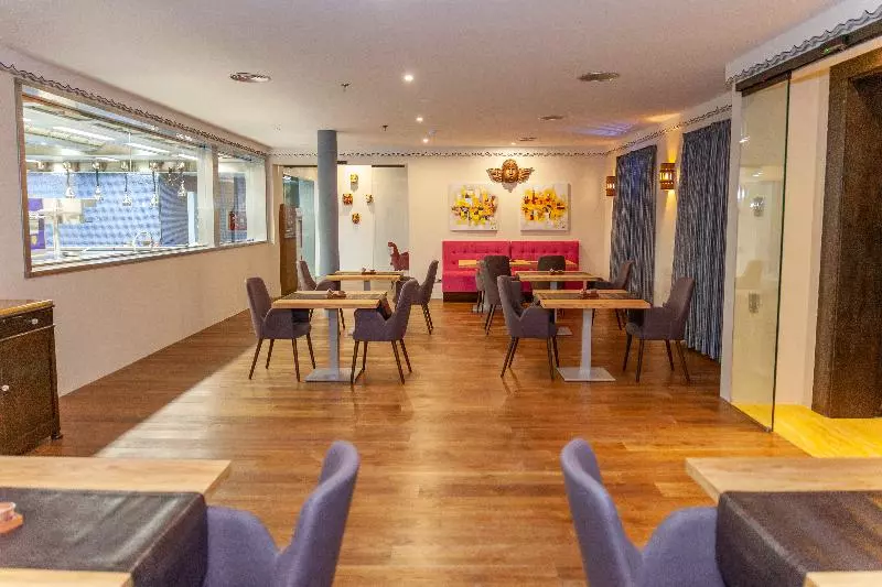 Fotos del hotel Europe Villa Cortes Gl:  37