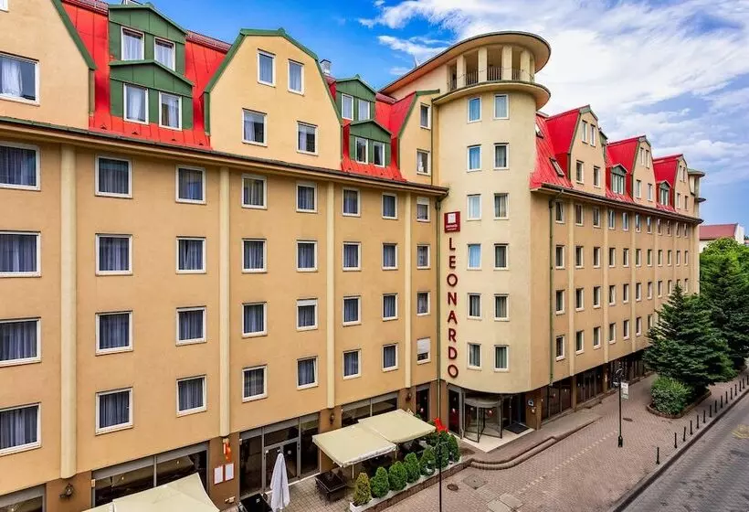 Leonardo  Budapest