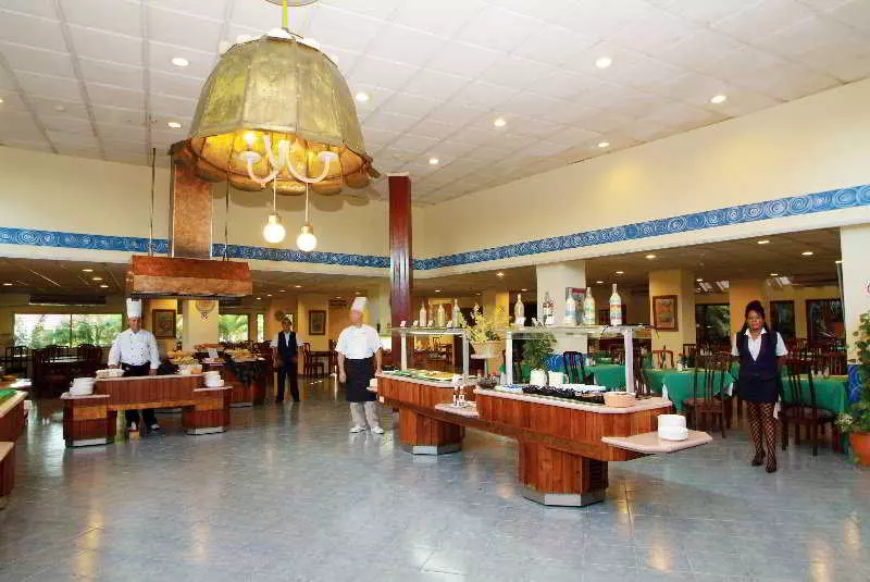 Fotos del hotel Gran Caribe Sunbeach:  2