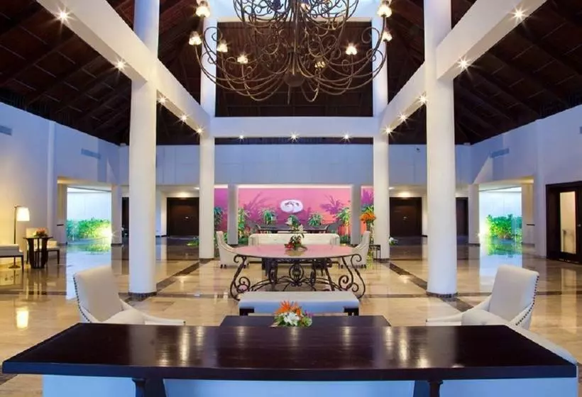 Fotos del hotel Grand Palladium Palace Resort Spa &amp; Casino  All Inclusive:  18