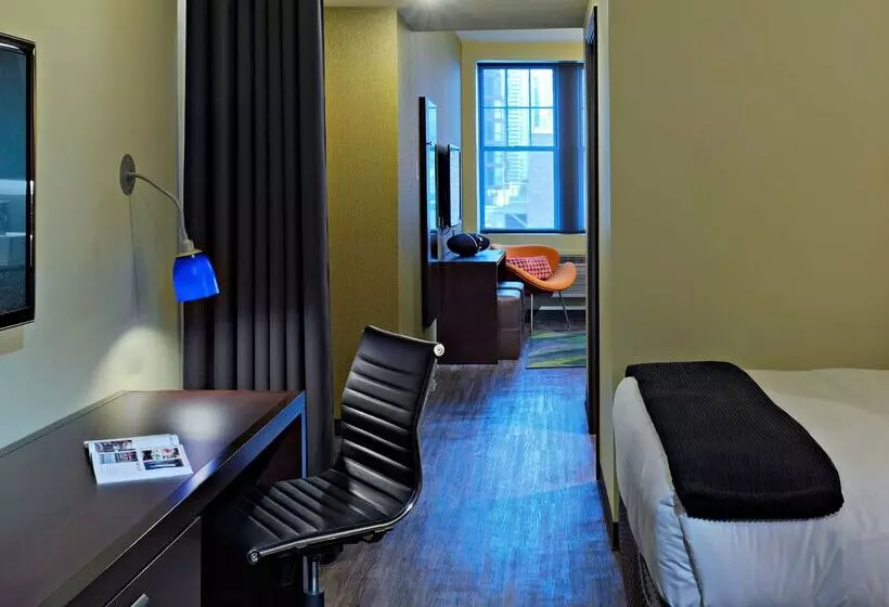 Acme Hotel Company Chicago