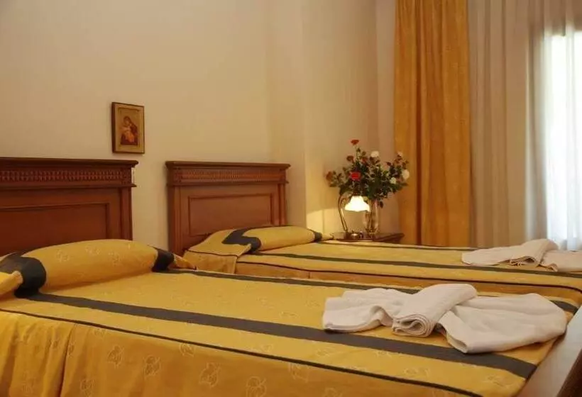 Fotos del hotel Famissi:  23