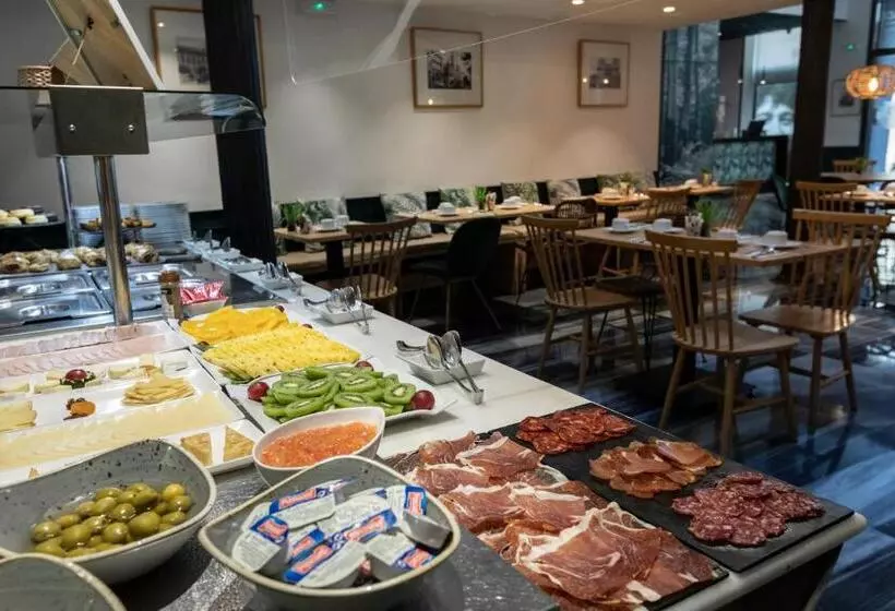 Fotos del hotel Petit Palace Plaza De La Reina:  23