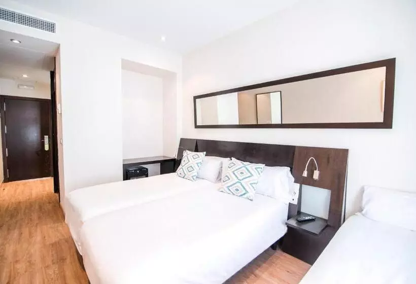 Fotos del hotel Petit Palace Plaza De La Reina:  2