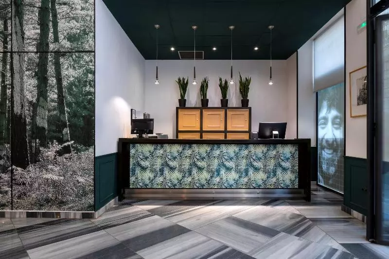 Fotos del hotel Petit Palace Plaza De La Reina:  3