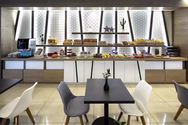 Fotos del hotel Ibis Styles A Coruna:  25